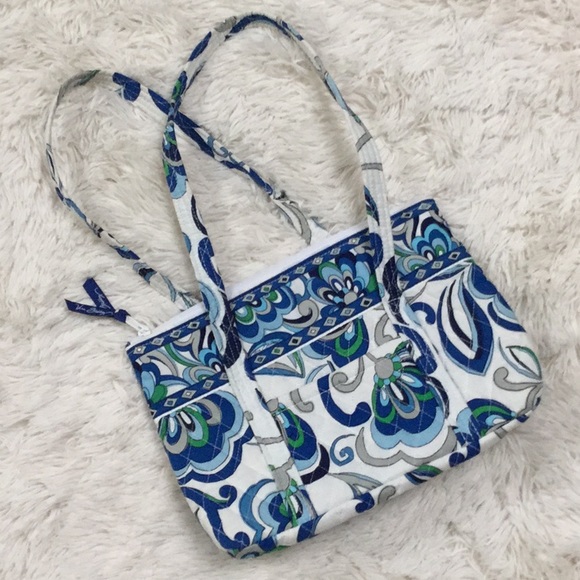 Vera Bradley Handbags - Vera Bradley Bag 💗 Mediterranean White (Ret)